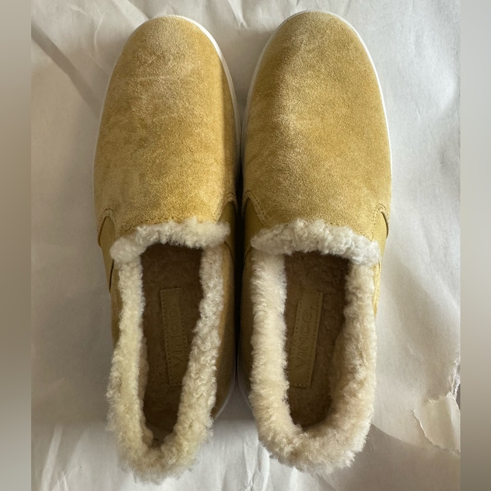 Vince - Blair Sneaker -Shearling loafers - suede & real Lamb Fur lined.